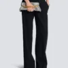 1945 Clutch aus weichem Wildleder und Strass 1945 Clutch aus weichem Wildleder und Strass