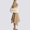 1945 Soft Hobo Tasche aus geprägtem, geknittertem Kalbsleder mit PB Labyrinth Monogramm 1945 Soft Hobo Tasche aus geprägtem, geknittertem Kalbsleder mit PB Labyrinth Monogramm