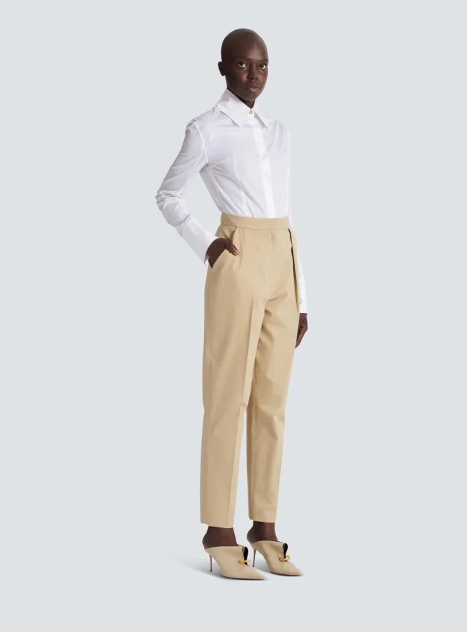 7/8-Hose mit Abnähern aus Baumwollgabardine 7/8-Hose mit Abnähern aus Baumwollgabardine