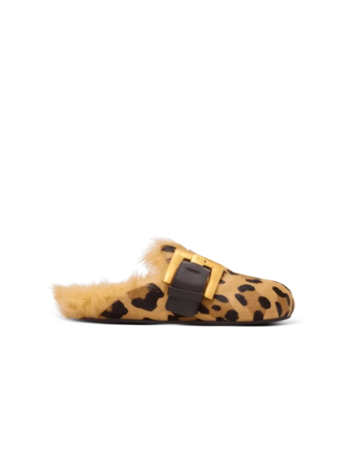 Anthem Pantoletten aus Ponyfell mit Leopardenmuster und Kunstfell Anthem Pantoletten aus Ponyfell mit Leopardenmuster und Kunstfell
