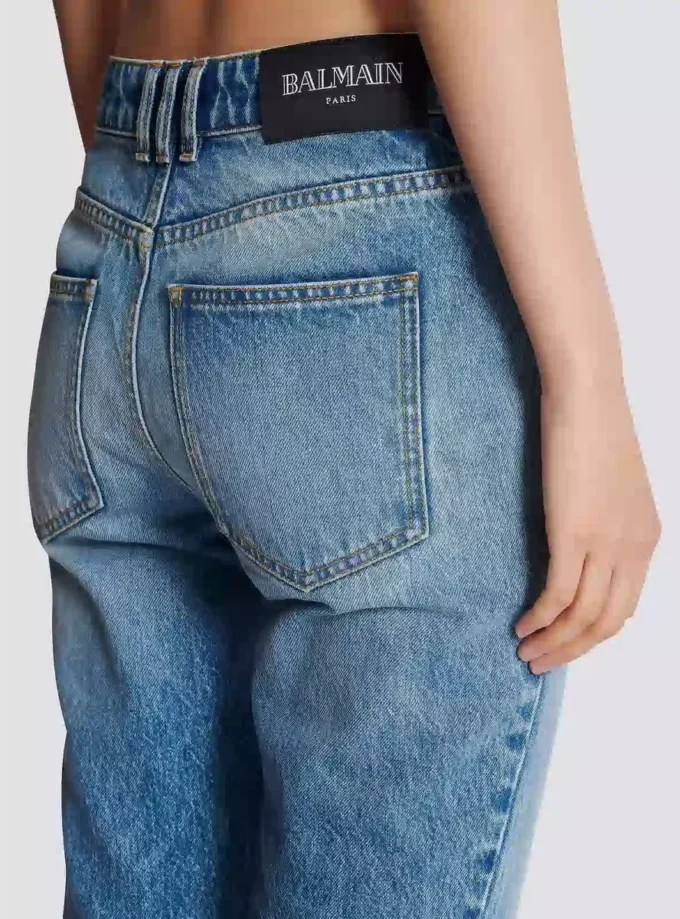 Ausgestellte Jeans Ausgestellte Jeans