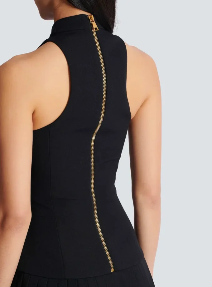 Ausgestelltes Grain-de-Poudre-Kleid mit Gürtel Ausgestelltes Grain-de-Poudre-Kleid mit Gürtel