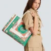 B-Army Medium Tragetasche aus bedrucktem Canvas B-Army Medium Tragetasche aus bedrucktem Canvas