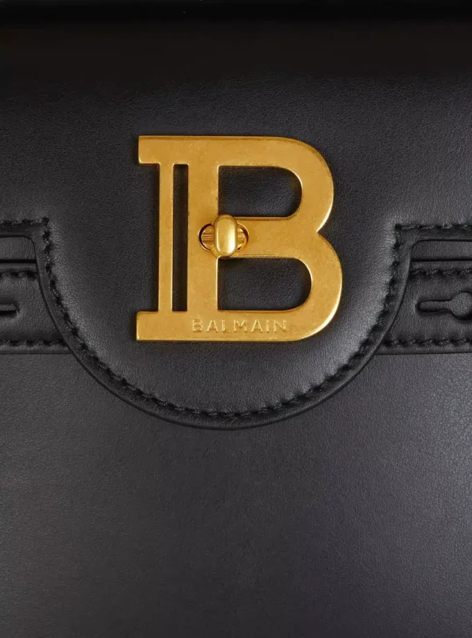 B-Buzz 23 Tasche aus glattem Leder B-Buzz 23 Tasche aus glattem Leder