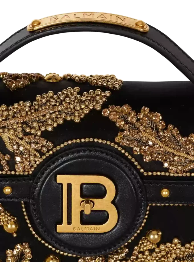 B-Buzz Dynasty Tasche aus besticktem Satin B-Buzz Dynasty Tasche aus besticktem Satin