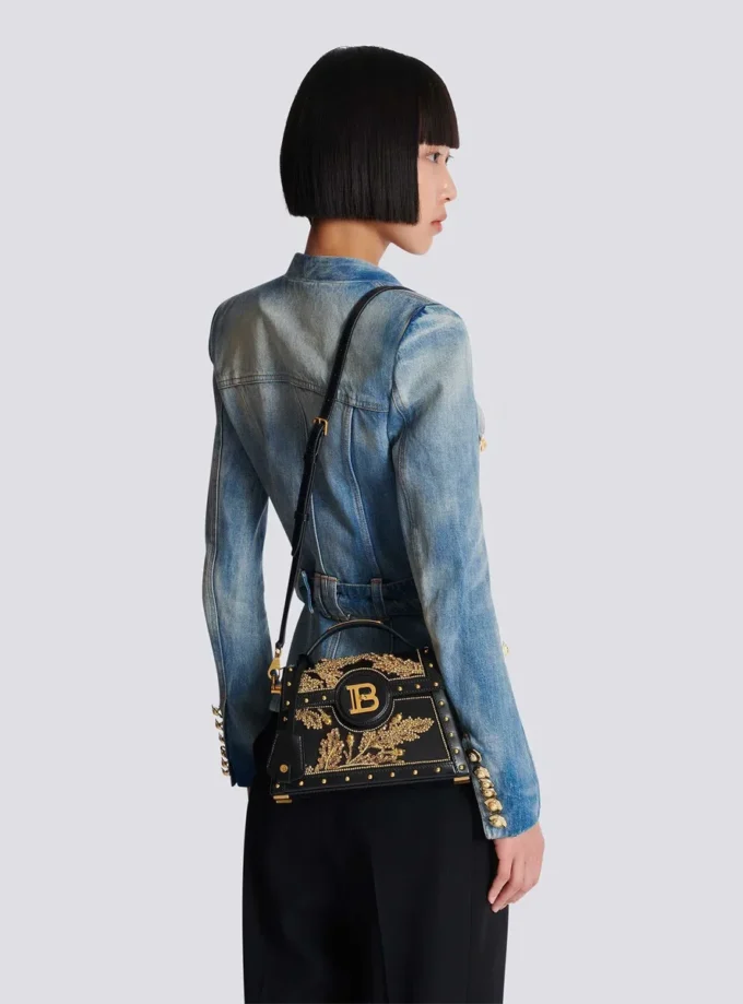 B-Buzz Dynasty Tasche aus besticktem Satin B-Buzz Dynasty Tasche aus besticktem Satin