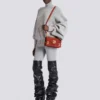 B-Buzz Shoulder 24 Tasche aus Wildleder B-Buzz Shoulder 24 Tasche aus Wildleder