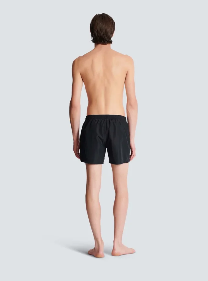 Bademode mit Balmain-Logo