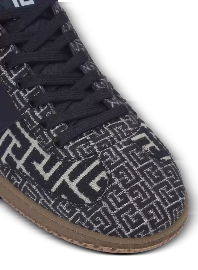 Balmain Swan Sneakers aus PB Labyrinth Jacquard Balmain Swan Sneakers aus PB Labyrinth Jacquard