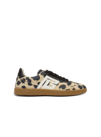 balmain swan sneakers aus wildleder mit leopardenmuster 1 330x446 - Balmain Swan Sneakers aus Wildleder mit Leopardenmuster
