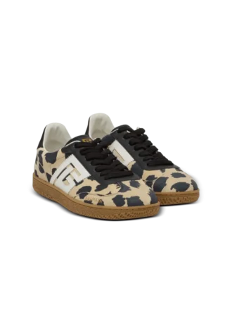 balmain swan sneakers aus wildleder mit leopardenmuster 2 330x446 - Balmain Swan Sneakers aus Wildleder mit Leopardenmuster