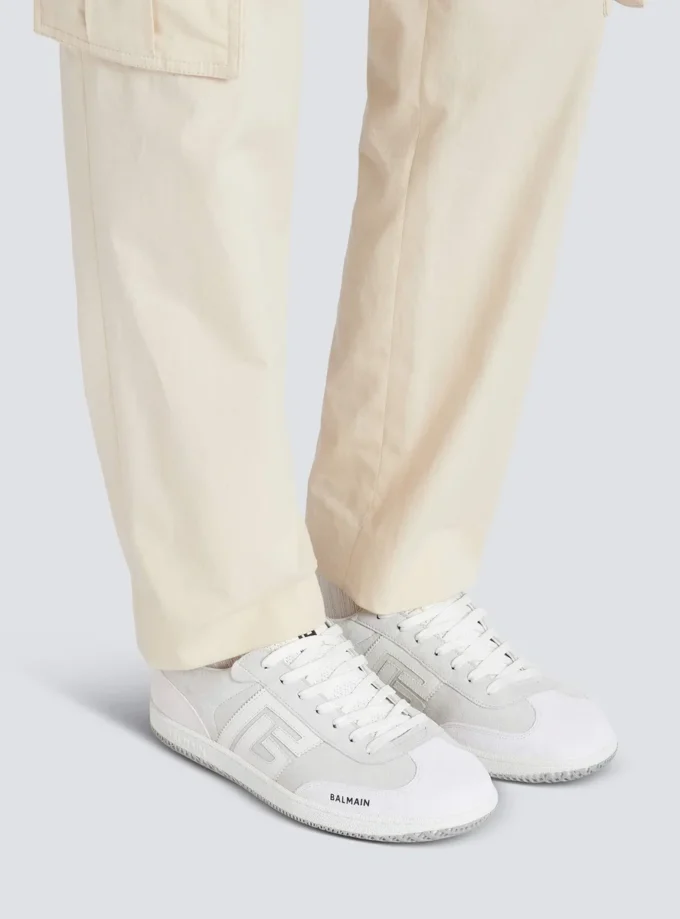 Balmain Swan Sneakers aus Wildleder und Glattleder Balmain Swan Sneakers aus Wildleder und Glattleder
