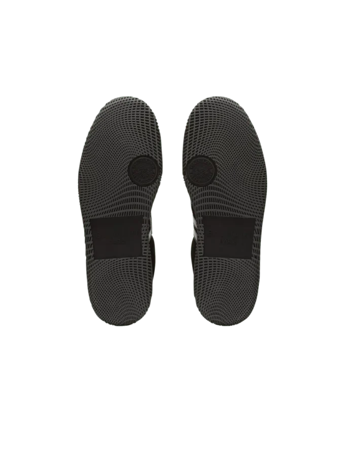 Balmain Swan Sneakers aus Wildleder und Lackleder Balmain Swan Sneakers aus Wildleder und Lackleder