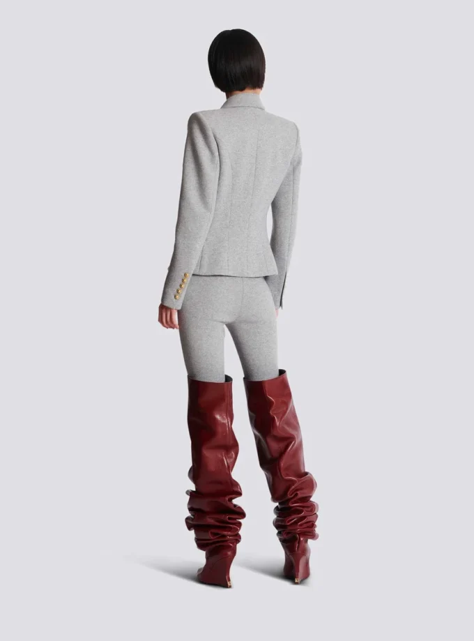 Baumwollstrickjacke mit 6 Knöpfen Baumwollstrickjacke mit 6 Knöpfen