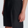 Bermudashorts aus Wolle mit Abnähern Bermudashorts aus Wolle mit Abnähern