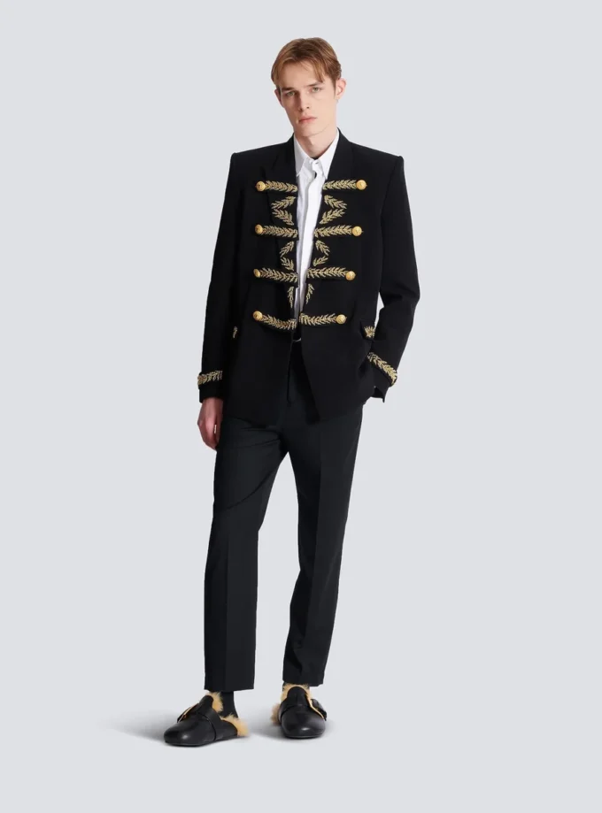 Bestickte Crêpe-Jacke Bestickte Crêpe-Jacke