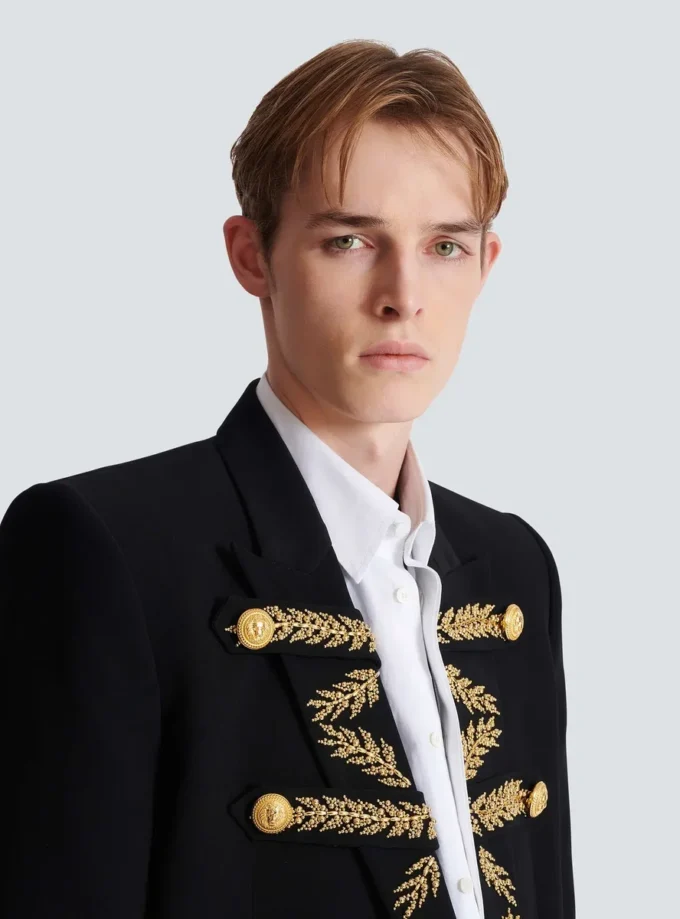 Bestickte Crêpe-Jacke Bestickte Crêpe-Jacke