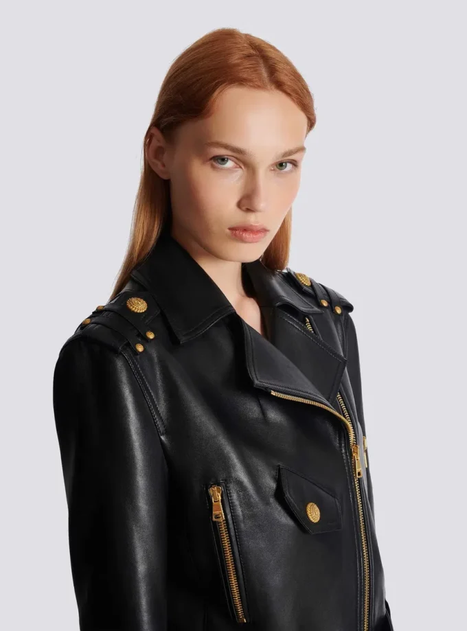 Bikerjacke aus Leder mit Reißverschluss Bikerjacke aus Leder mit Reißverschluss
