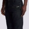 Bikerjeans aus schwarzem Vintage-Denim Bikerjeans aus schwarzem Vintage-Denim