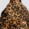 Bomberjacke aus Leder im Ponyfell-Stil mit Leopardenmuster Bomberjacke aus Leder im Ponyfell-Stil mit Leopardenmuster
