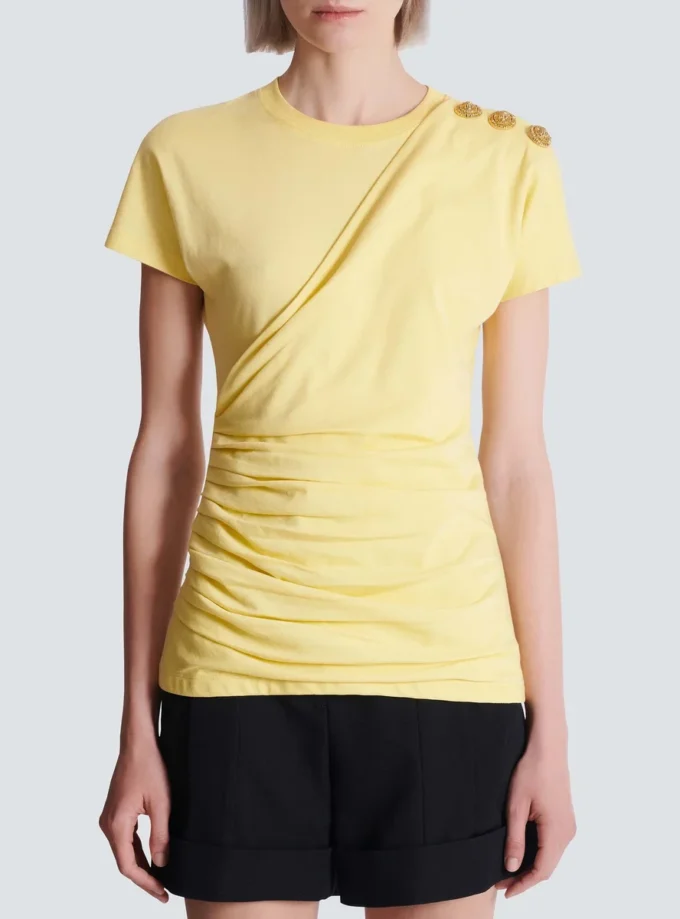 Drapiertes T-Shirt mit Knöpfen Drapiertes T-Shirt mit Knöpfen