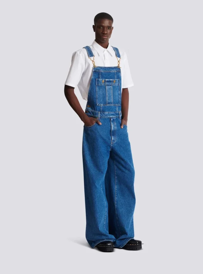 Dunkelblaue Jeanslatzhose Dunkelblaue Jeanslatzhose