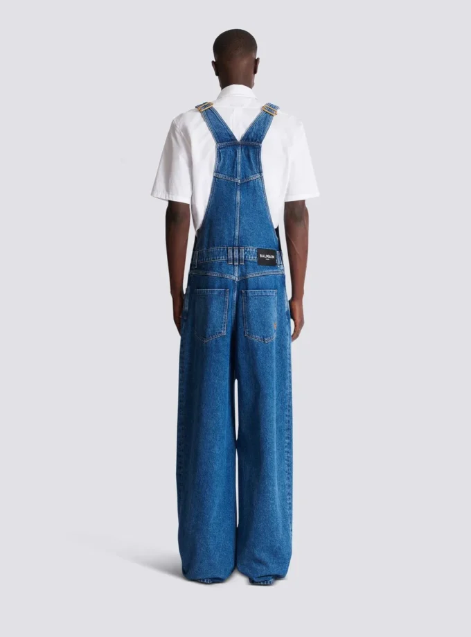 Dunkelblaue Jeanslatzhose Dunkelblaue Jeanslatzhose