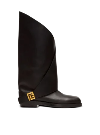 Flache Lederstiefel mit Twist