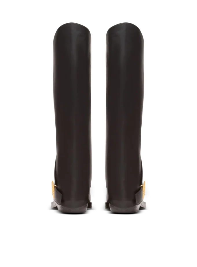 Flache Lederstiefel mit Twist Flache Lederstiefel mit Twist