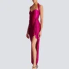 Fließendes, drapiertes Interlock-Jerseykleid Fließendes, drapiertes Interlock-Jerseykleid