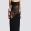 Fließendes Kleid mit Spaghettiträgern Fließendes Kleid mit Spaghettiträgern