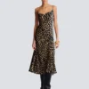 Fließendes Samtkleid mit Leopardenmuster Fließendes Samtkleid mit Leopardenmuster
