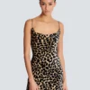 Fließendes Samtkleid mit Leopardenmuster Fließendes Samtkleid mit Leopardenmuster
