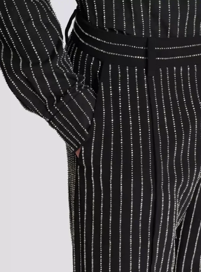 Gerade geschnittene Hose mit Kristallstreifen Gerade geschnittene Hose mit Kristallstreifen