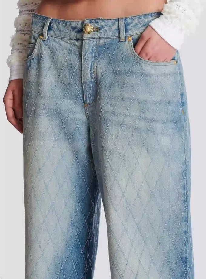 Gerade geschnittene Jeans aus Diamond-Denim Gerade geschnittene Jeans aus Diamond-Denim