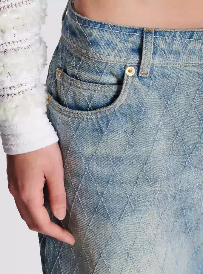 Gerade geschnittene Jeans aus Diamond-Denim Gerade geschnittene Jeans aus Diamond-Denim