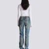 Gerade geschnittene Jeans aus verwaschenem Denim Gerade geschnittene Jeans aus verwaschenem Denim