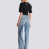 Gerade geschnittene Jeans aus verwaschenem Denim Gerade geschnittene Jeans aus verwaschenem Denim