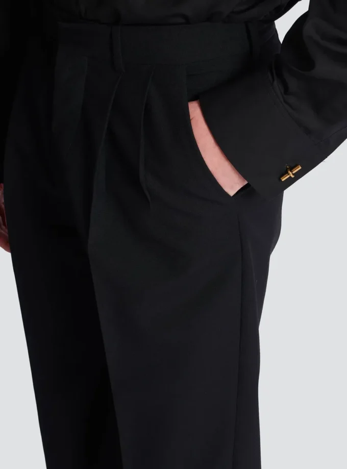 Gerade geschnittene Wollhose Gerade geschnittene Wollhose