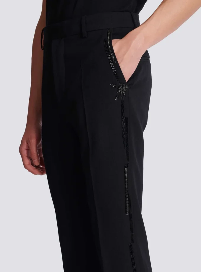 Gerade geschnittene Wollhose mit Kristallstickerei Gerade geschnittene Wollhose mit Kristallstickerei