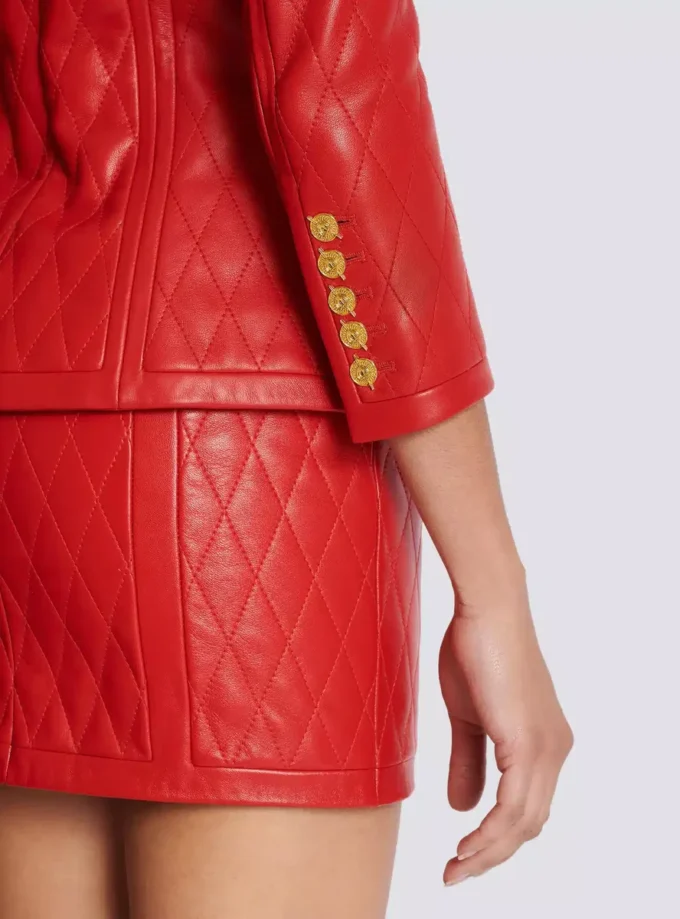 Gesteppte Lammlederjacke mit durchgehender Knopfleiste Gesteppte Lammlederjacke mit durchgehender Knopfleiste
