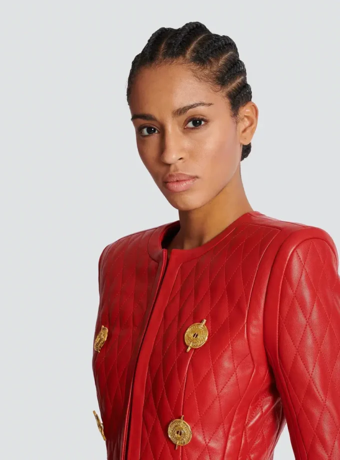 Gesteppte Lammlederjacke mit durchgehender Knopfleiste Gesteppte Lammlederjacke mit durchgehender Knopfleiste