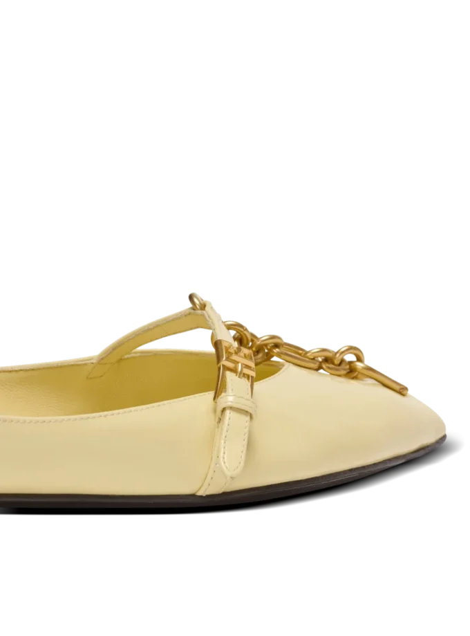 Glänzende Ballerinas aus Lammleder