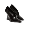 Glänzende Pumps aus Lammleder mit Keilabsatz