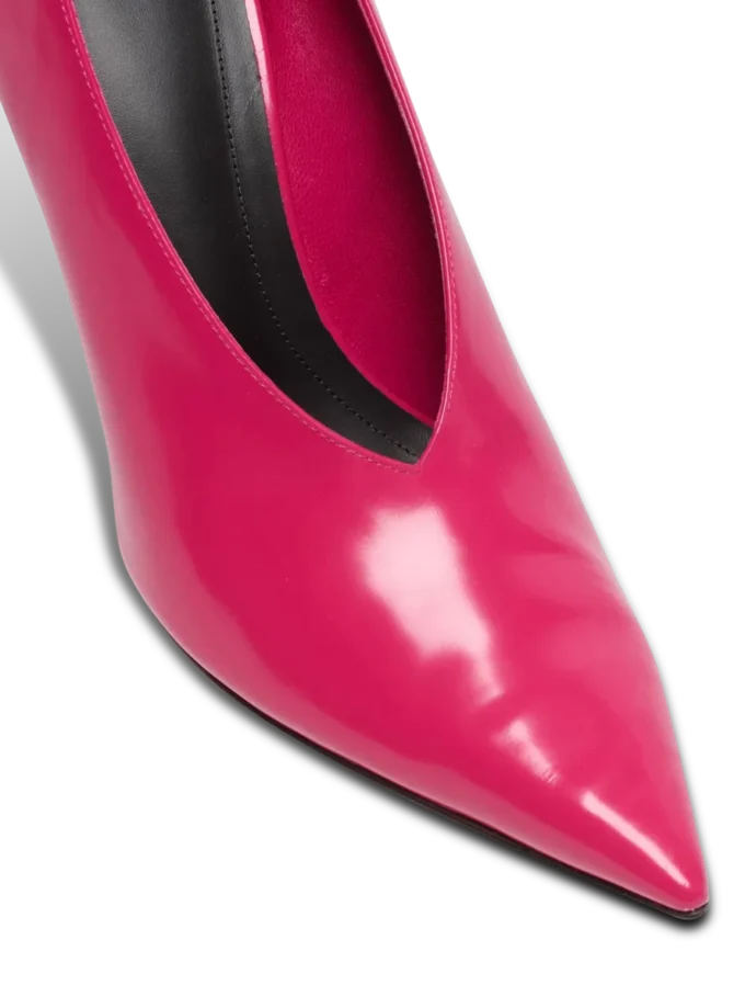 Glänzende Pumps aus Lammleder mit Keilabsatz