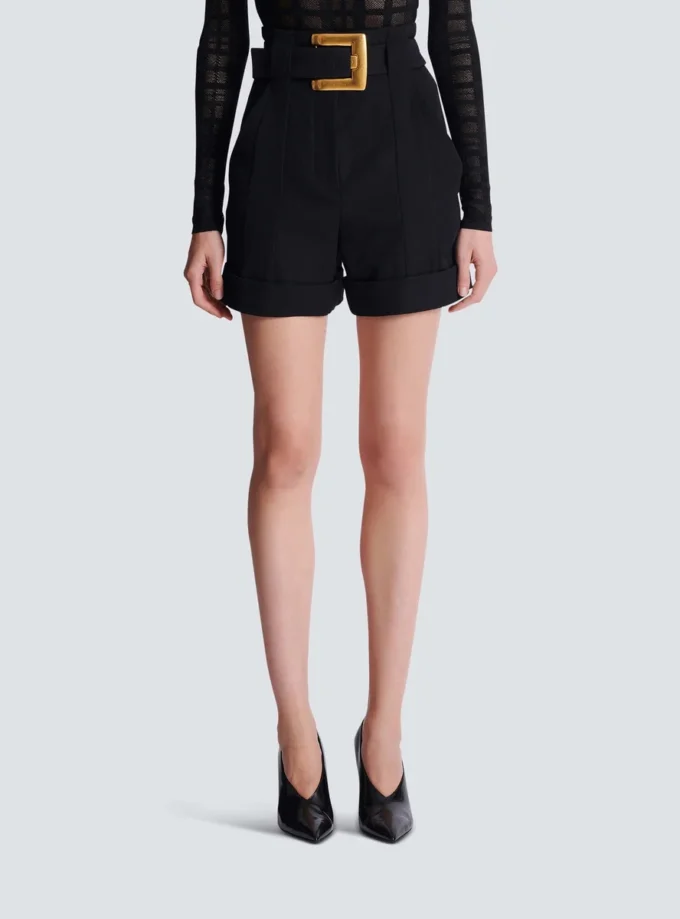 Grain de poudre Shorts mit Gürtel