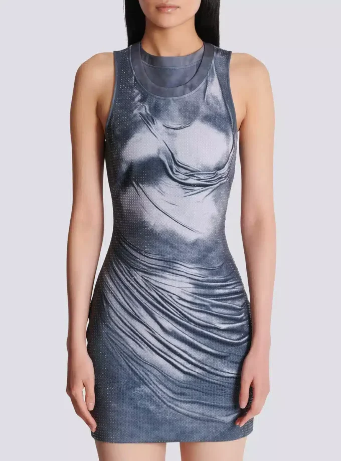 Halterneck-Kleid mit Trompe-l’œil-Strassverzierung Halterneck-Kleid mit Trompe-l’œil-Strassverzierung