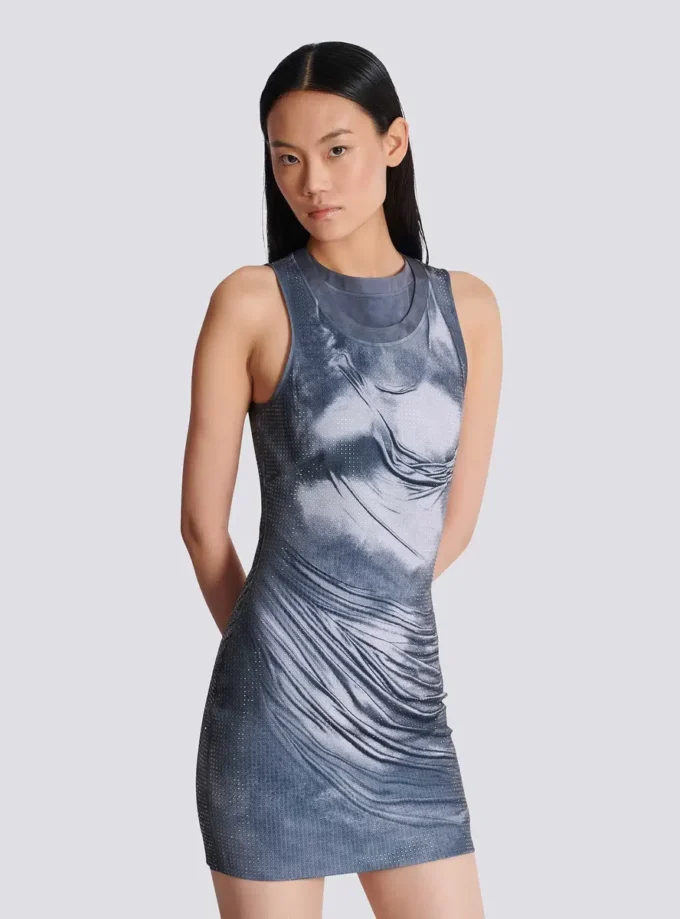 Halterneck-Kleid mit Trompe-l’œil-Strassverzierung Halterneck-Kleid mit Trompe-l’œil-Strassverzierung