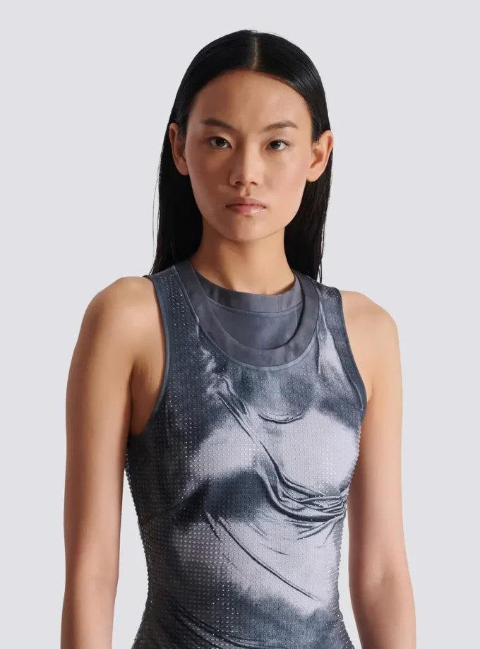 Halterneck-Kleid mit Trompe-l’œil-Strassverzierung Halterneck-Kleid mit Trompe-l’œil-Strassverzierung