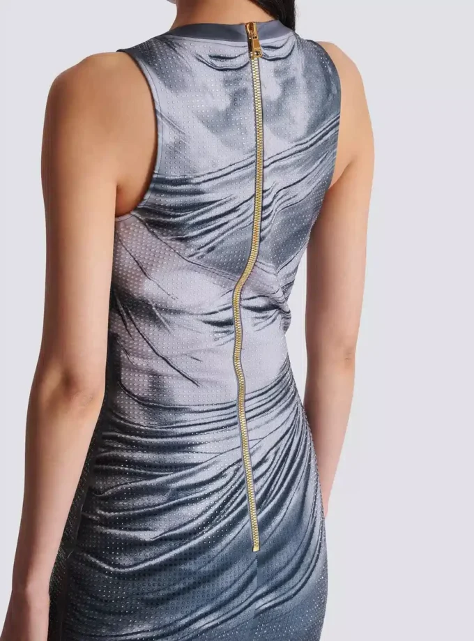 Halterneck-Kleid mit Trompe-l’œil-Strassverzierung Halterneck-Kleid mit Trompe-l’œil-Strassverzierung